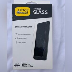 Otter Box Trusted Glass screen protector.